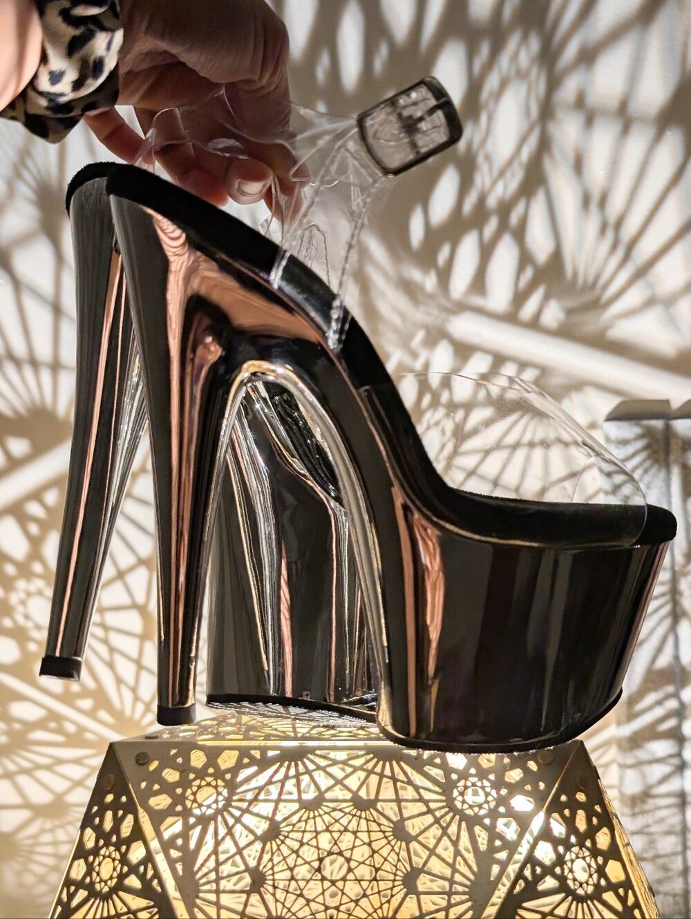 Pleaser Heels - Adore 7 Inch Platform - Size 6